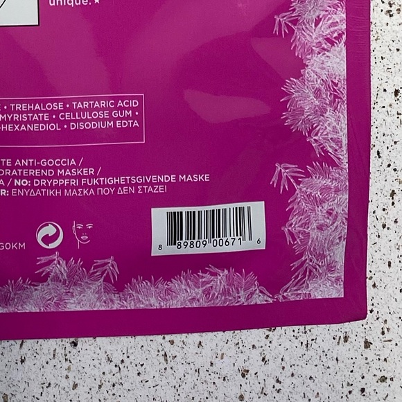 Glam Glow Hydrating Sheet Mask - Picture 3 of 3